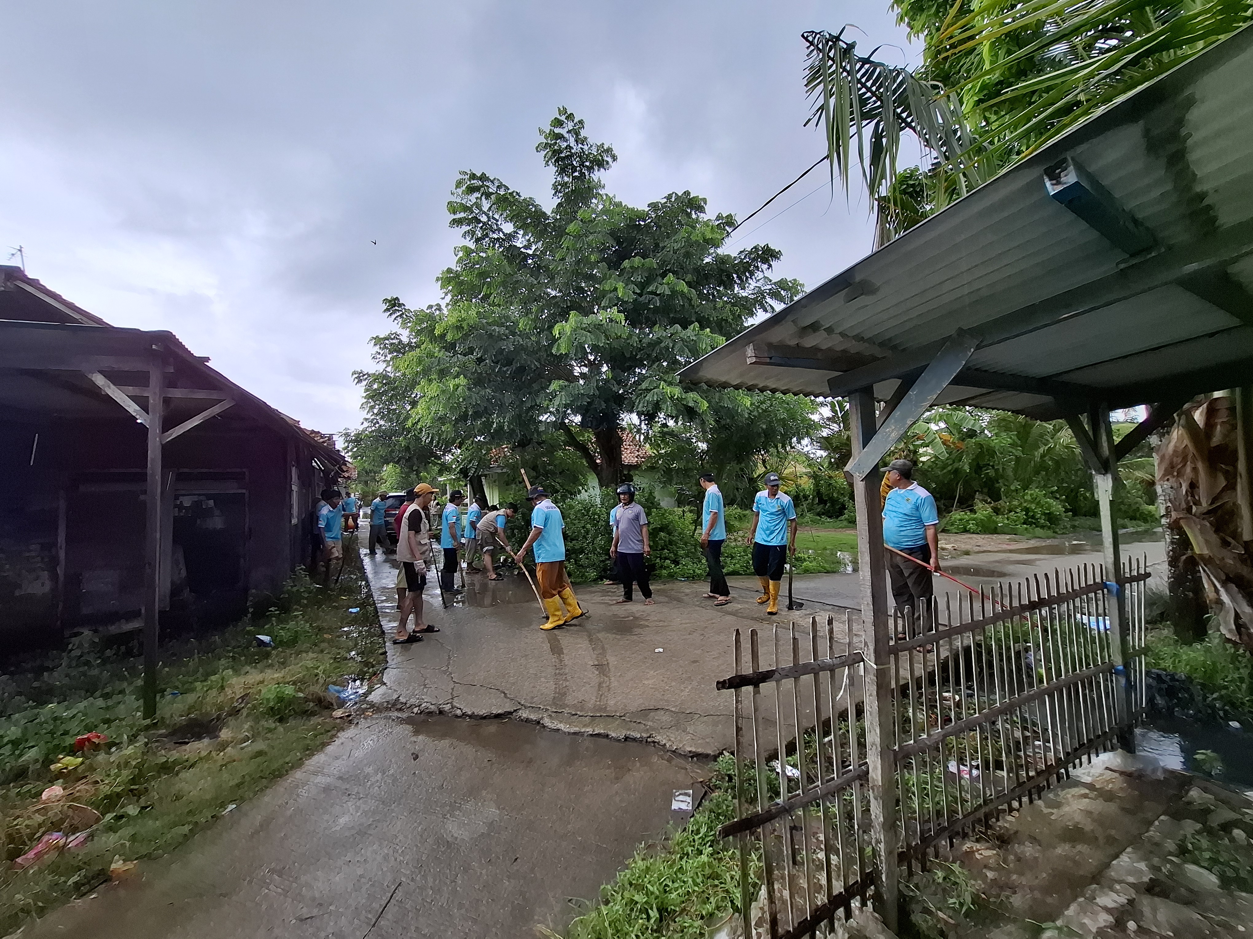 Pembukaan resmi KKN di aula desa
