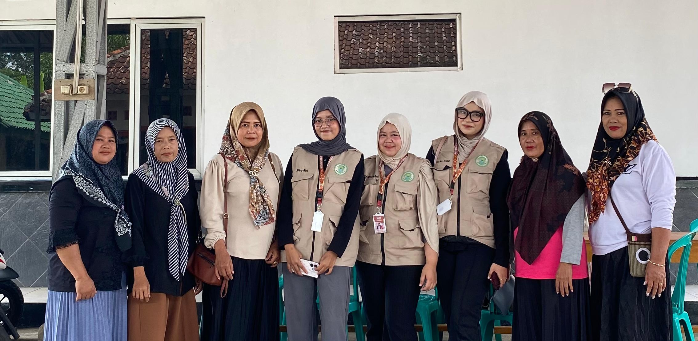 Anak-anak mengikuti kegiatan coding games